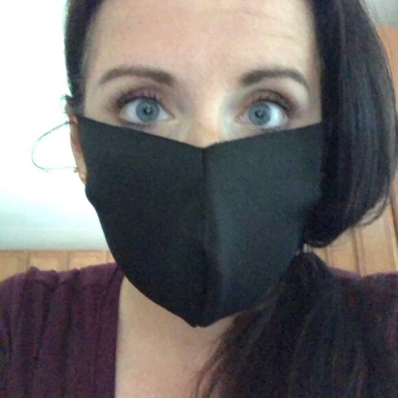 10 Black Face Masks ~ One Size Fits Most, RETAIL $25 - Picture 5 of 6